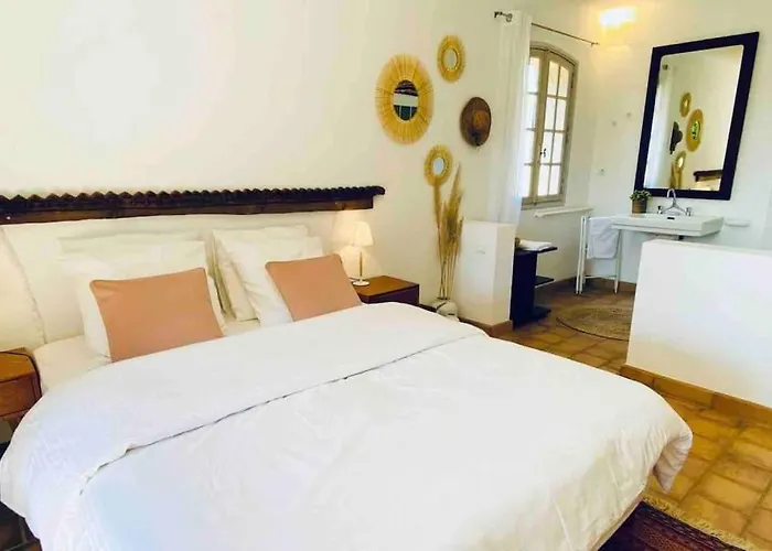 Provencale Atypique A 5 M A Pied De La Casa de Férias *