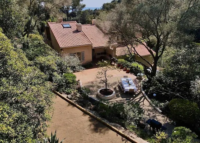 Provencale Atypique A 5 M A Pied De La *