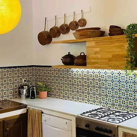 Provencale Atypique A 5 M A Pied De La Holiday home *