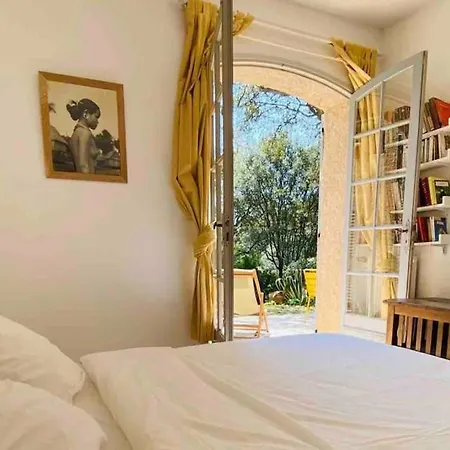 Ferienhaus Provencale Atypique A 5 M A Pied De La