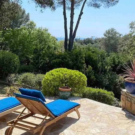 Provencale Atypique A 5 M A Pied De La Ferienhaus *