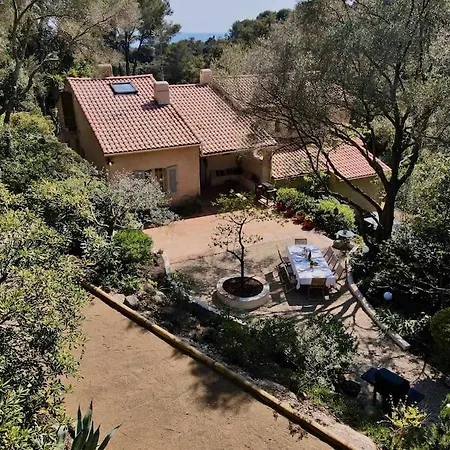 Provencale Atypique A 5 M A Pied De La *