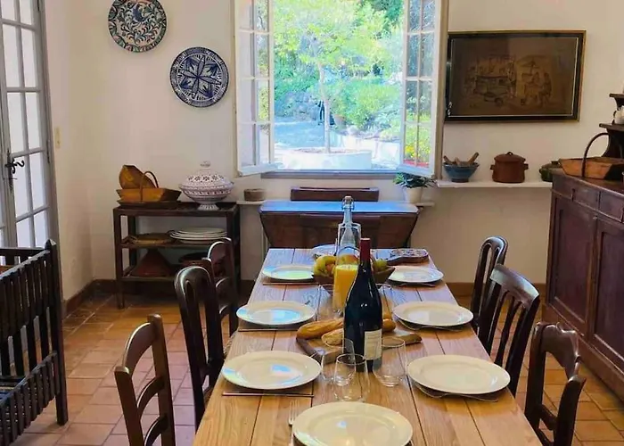 Provencale Atypique A 5 M A Pied De La 別荘 *