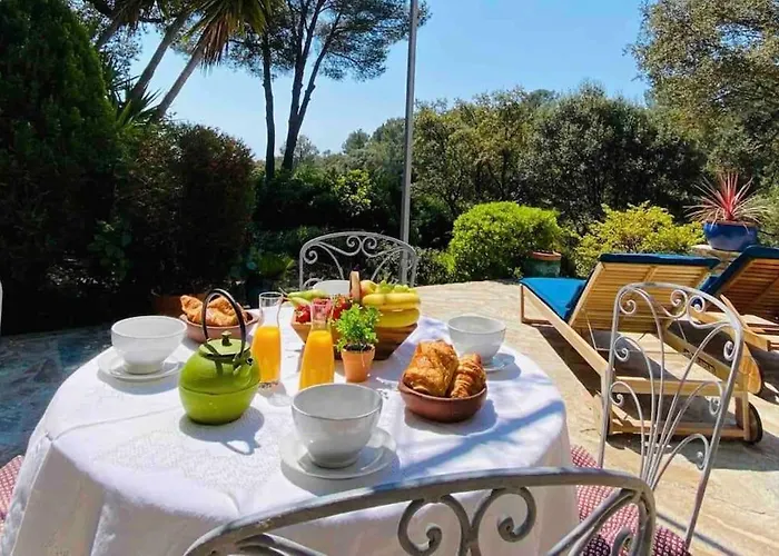 度假居 Provencale Atypique A 5 M A Pied De La *