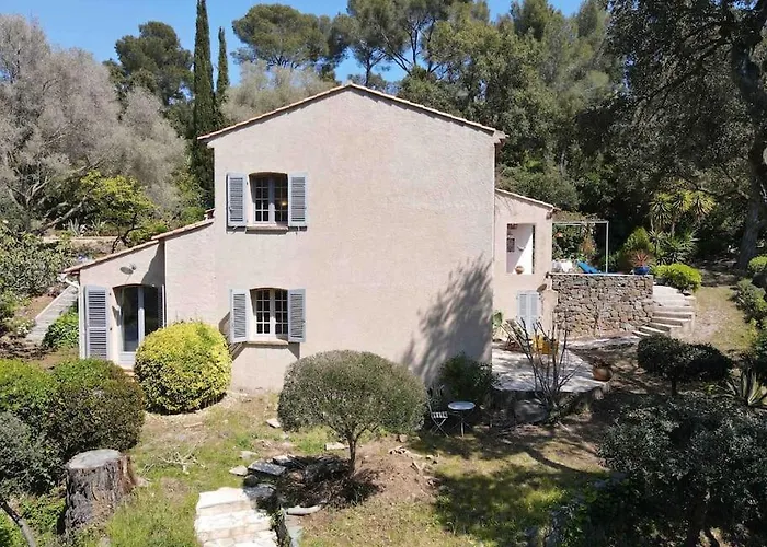 別荘 Provencale Atypique A 5 M A Pied De La