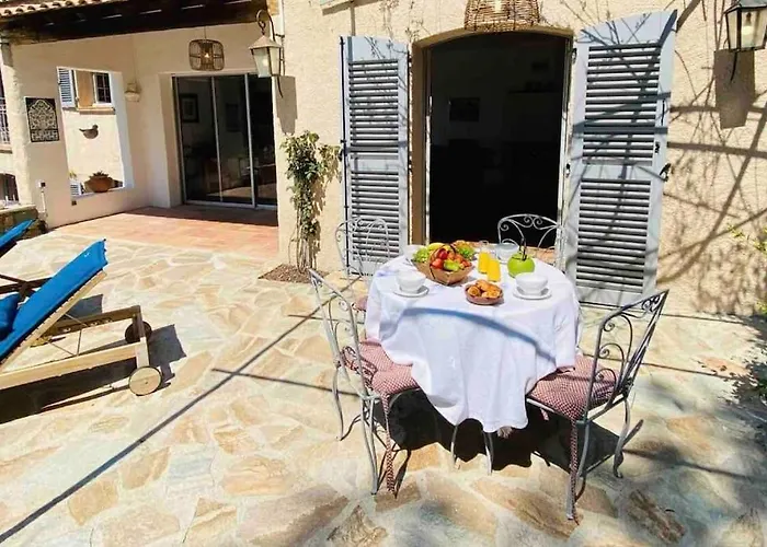 Provencale Atypique A 5 M A Pied De La 別荘 Saint-Raphaël